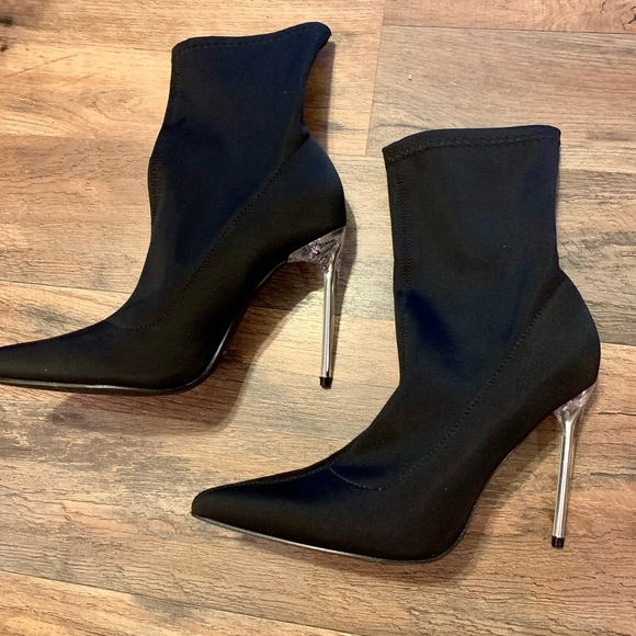 LILIANAS SHOES Size 8 Resha-2 Clear Heel Bootie - Picture 2 of 9